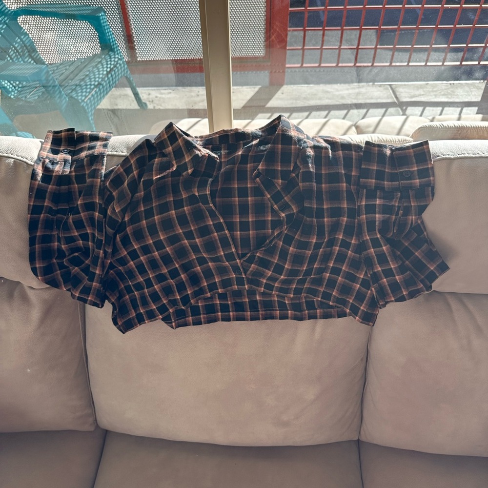 Cropped plaid button down shirt